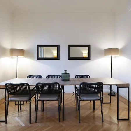 Apartment Michelangelo Luxury Apt Milan