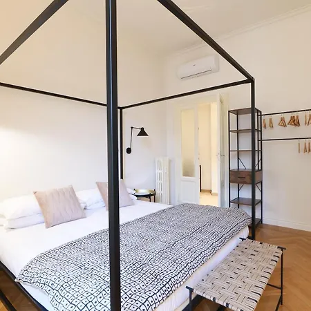 Michelangelo Luxury Apt דירה *