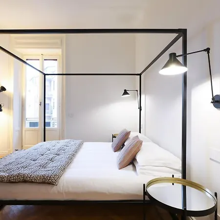 Michelangelo Luxury Apt דירה *